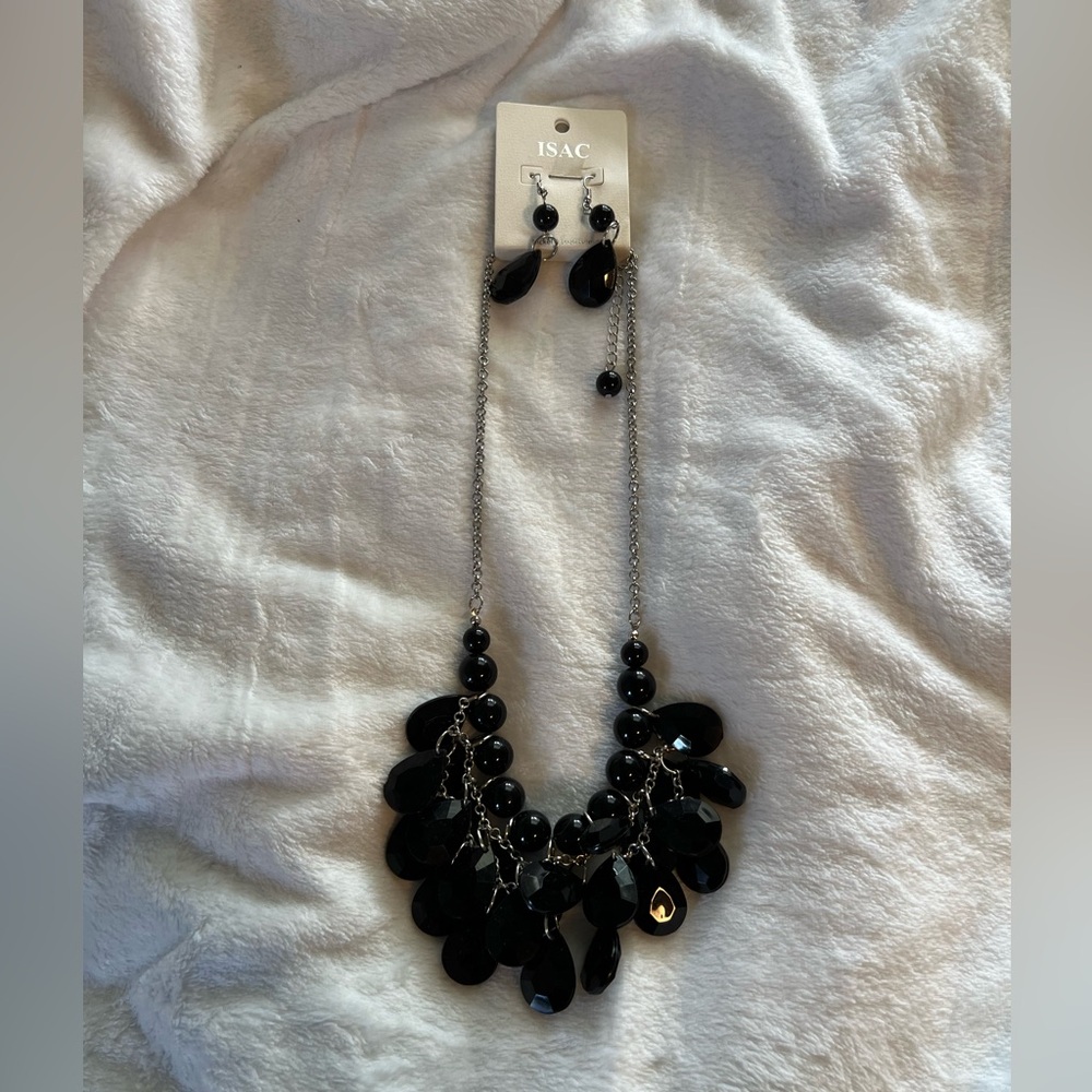 ISAC necklace and earring set in black